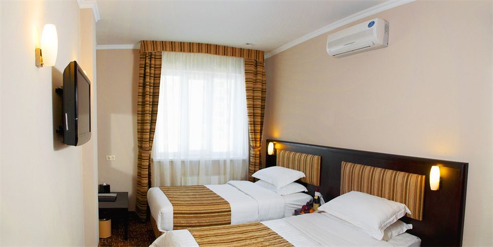 Inn Ozz Astana Екстериор снимка